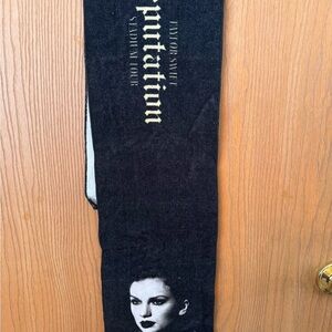 Taylor Smith Reputation sweat towel